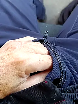 Snapshot of vadszex31 chatting on 29, 9, 2025 vadszex31 online show from 29, 9, 2025