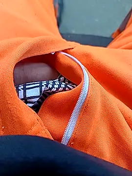 Snapshot of vadszex31 chatting on 21, 10, 2025 vadszex31 online show from 21, 10, 2025