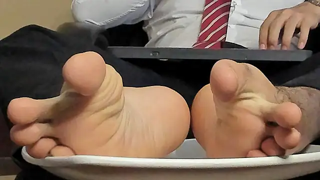 Snapshot of thesexlawyer1 chatting on 8, 11, 2025 thesexlawyer1 online show from 8, 11, 2025