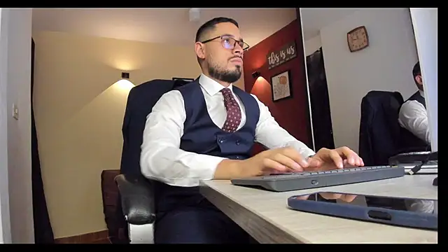 Snapshot of thesexlawyer1 chatting on 20, 12, 2025 thesexlawyer1 online show from 20, 12, 2025