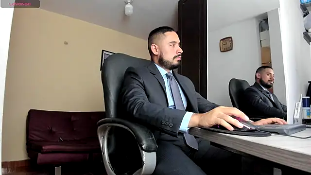 Snapshot of thesexlawyer1 chatting on 2, 5, 2026 thesexlawyer1 online show from 2, 5, 2026