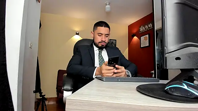 Snapshot of thesexlawyer1 chatting on 17, 5, 2026 thesexlawyer1 online show from 17, 5, 2026