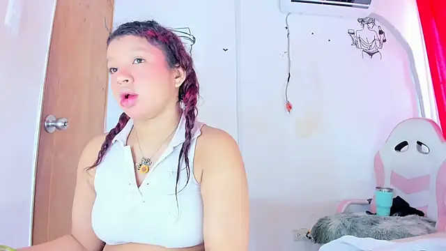 Emily Coper18 online show from 1, 3, 2026