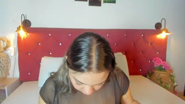 Snapshot of Abril_Gomez06 chatting on 6, 3, 2026 Abril Gomez06 online show from 6, 3, 2026