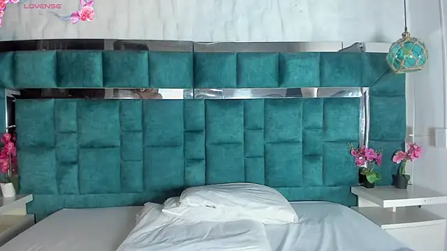 Snapshot of Abril_Gomez06 chatting on 13, 4, 2026 Abril Gomez06 online show from 13, 4, 2026