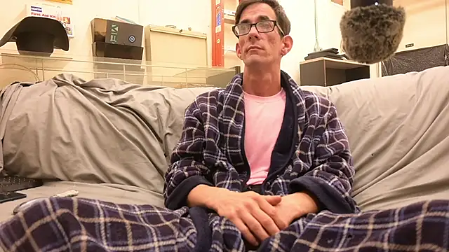 joeiandola online show from 11, 4, 2026