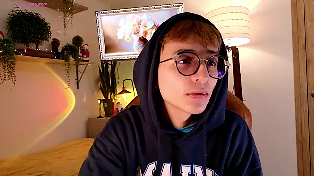 Mr evan1 online show from 4, 12, 2025