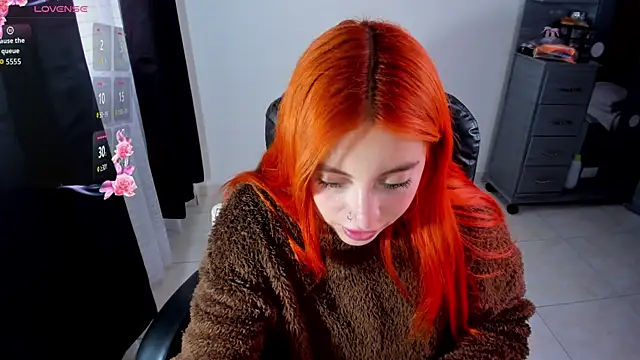 Snapshot of Violetaarey chatting on 11, 6, 2026 Violetaarey online show from 11, 6, 2026