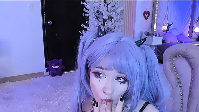 zephirahabney online show from 28, 2, 2025