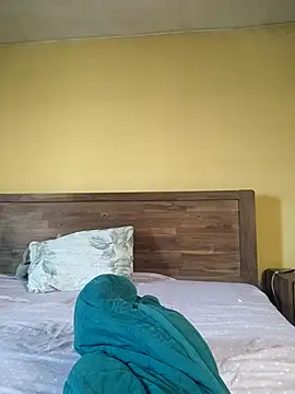 AntoniaHottie online show from 15, 4, 2026