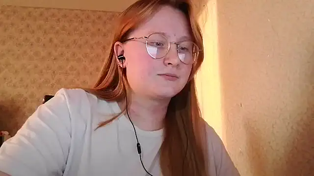 Anika Lipps online show from 10, 3, 2025