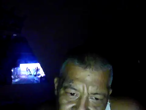Snapshot of ElMasChingonMX chatting on 3, 10, 2025 ElMasChingonMX online show from 3, 10, 2025