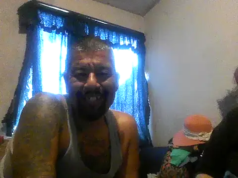 Snapshot of ElMasChingonMX chatting on 13, 10, 2025 ElMasChingonMX online show from 13, 10, 2025