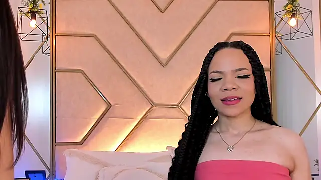 siara and zoe online show from 6, 3, 2025