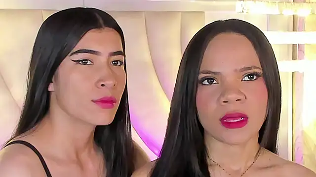 Snapshot of siara_and_zoe chatting on 3, 6, 2026 siara and zoe online show from 3, 6, 2026