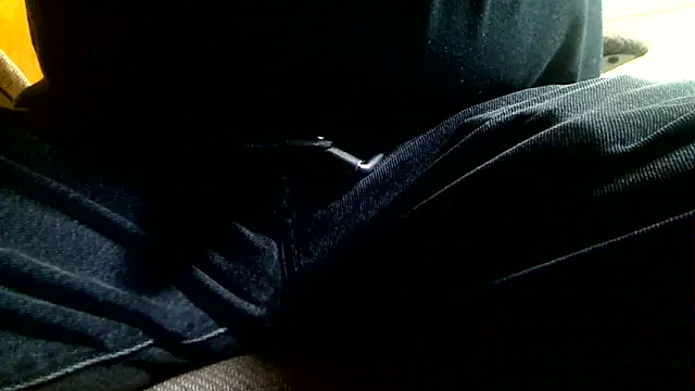 markluvskitty online show from 8, 4, 2026