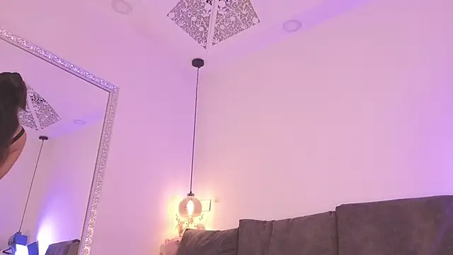 Isabella francoo online show from 20, 12, 2025