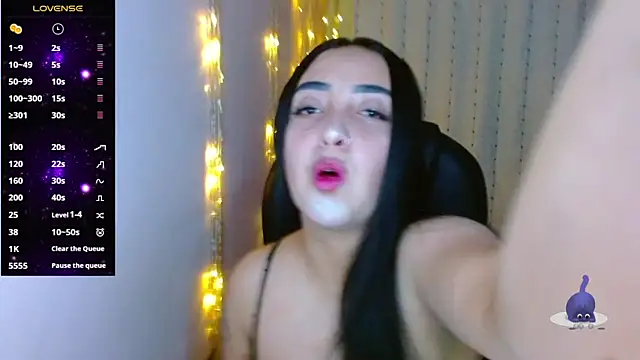Snapshot of AmberGoddess_ chatting on 24, 1, 2025 AmberGoddess  online show from 24, 1, 2025