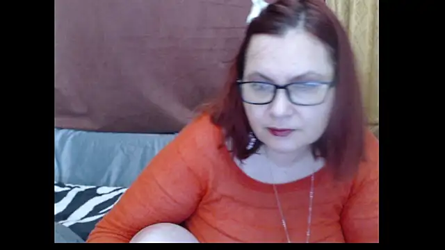 Snapshot of PlayfullMature chatting on 4, 4, 2026 PlayfullMature online show from 4, 4, 2026