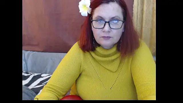 Snapshot of PlayfullMature chatting on 5, 4, 2026 PlayfullMature online show from 5, 4, 2026