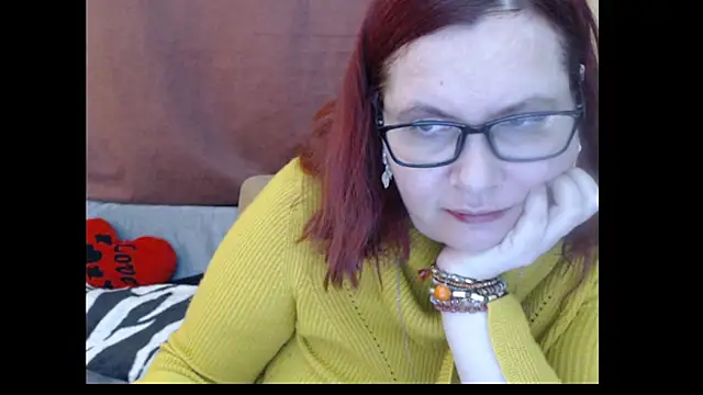 Snapshot of PlayfullMature chatting on 10, 4, 2026 PlayfullMature online show from 10, 4, 2026