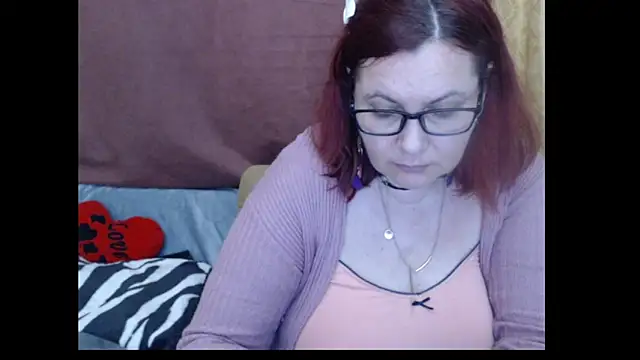 Snapshot of PlayfullMature chatting on 14, 4, 2026 PlayfullMature online show from 14, 4, 2026