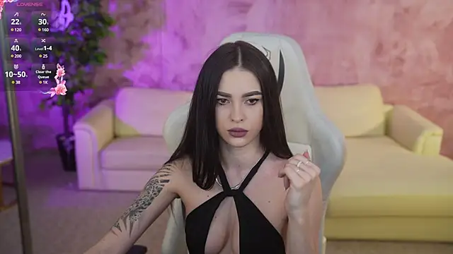 Tina Breeze online show from 2, 2, 2025