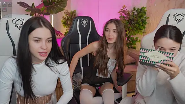 Tina Breeze online show from 8, 2, 2025