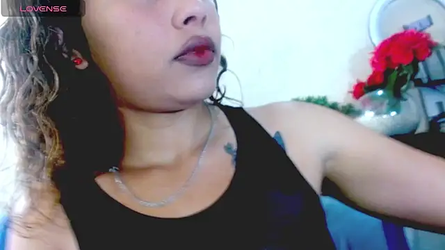 Snapshot of Eva_Hoot chatting on 24, 4, 2026 Eva Hoot online show from 24, 4, 2026