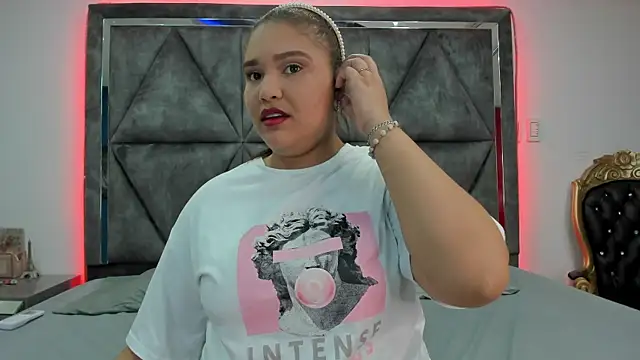 Snapshot of Danielaandximena chatting on 22, 12, 2024 Danielaandximena online show from 22, 12, 2024