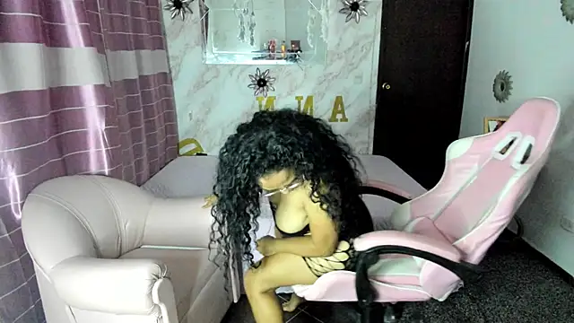 Snapshot of rayza_mature_154 chatting on 5, 1, 2025 rayza mature 154 online show from 5, 1, 2025