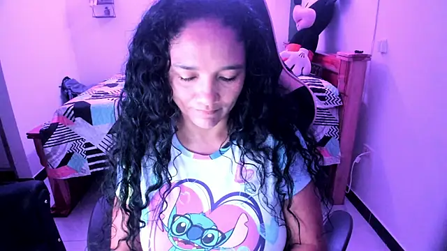 rayza mature 154 online show from 11, 11, 2025