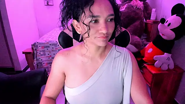 Snapshot of rayza_mature_154 chatting on 27, 4, 2026 rayza mature 154 online show from 27, 4, 2026