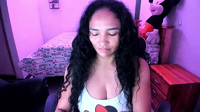 Snapshot of rayza_mature_154 chatting on 25, 5, 2026 rayza mature 154 online show from 25, 5, 2026