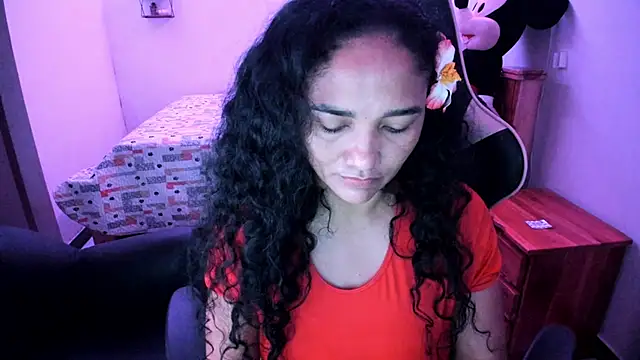 Snapshot of rayza_mature_154 chatting on 30, 5, 2026 rayza mature 154 online show from 30, 5, 2026