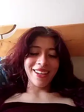 SuzzyyM online show from 23, 2, 2025