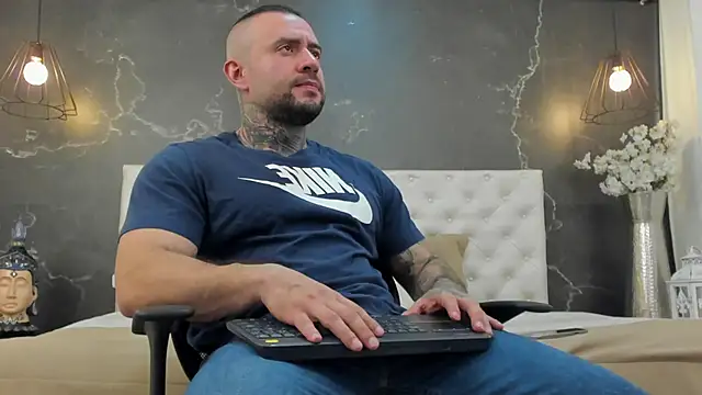 BruceDallas online show from 1, 2, 2025