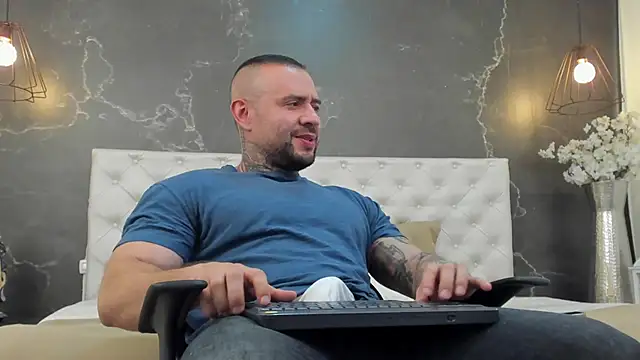 BruceDallas online show from 3, 2, 2025