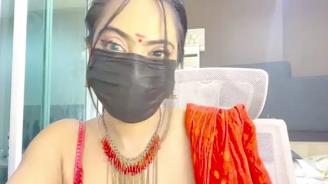 Snapshot of Monalisadon018 chatting on 27, 11, 2025 Monalisadon018 online show from 27, 11, 2025