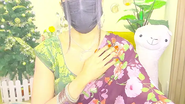 Snapshot of Monalisadon018 chatting on 18, 2, 2026 Monalisadon018 online show from 18, 2, 2026