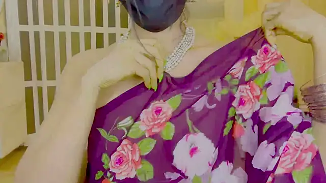 Snapshot of Monalisadon018 chatting on 12, 4, 2026 Monalisadon018 online show from 12, 4, 2026