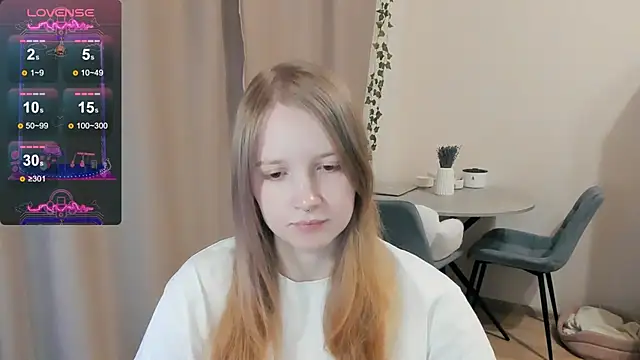 Snapshot of Alyaley chatting on 11, 9, 2025 Alyaley online show from 11, 9, 2025