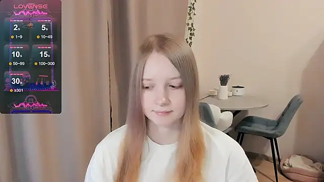 Snapshot of Alyaley chatting on 12, 9, 2025 Alyaley online show from 12, 9, 2025