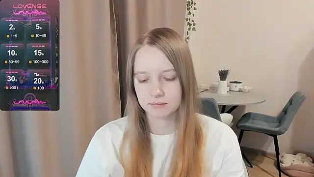 Snapshot of Alyaley chatting on 6, 10, 2025 Alyaley online show from 6, 10, 2025