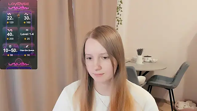 Snapshot of Alyaley chatting on 8, 10, 2025 Alyaley online show from 8, 10, 2025