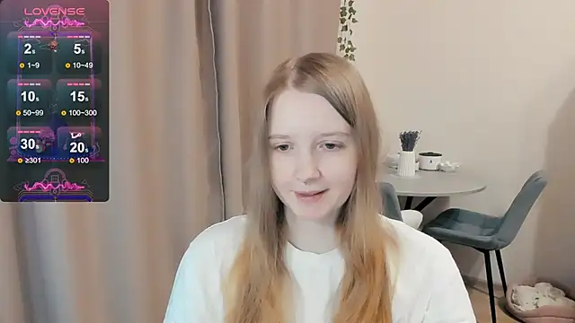 Snapshot of Alyaley chatting on 11, 10, 2025 Alyaley online show from 11, 10, 2025