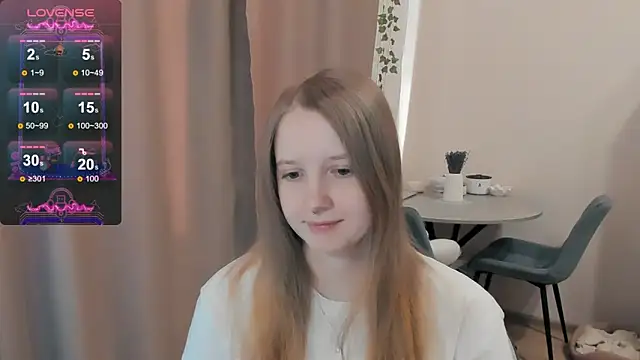 Snapshot of Alyaley chatting on 12, 10, 2025 Alyaley online show from 12, 10, 2025