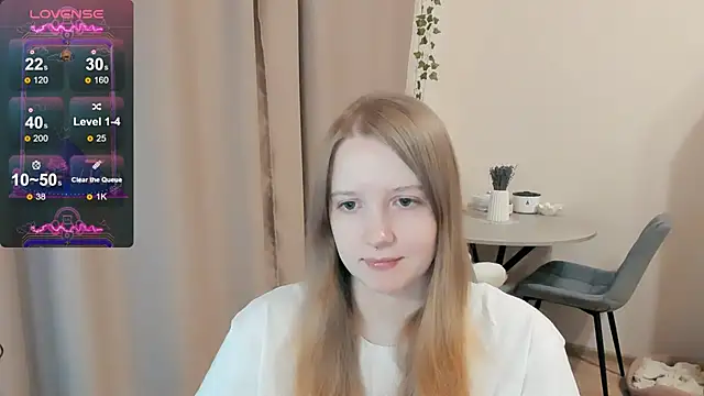 Snapshot of Alyaley chatting on 13, 10, 2025 Alyaley online show from 13, 10, 2025