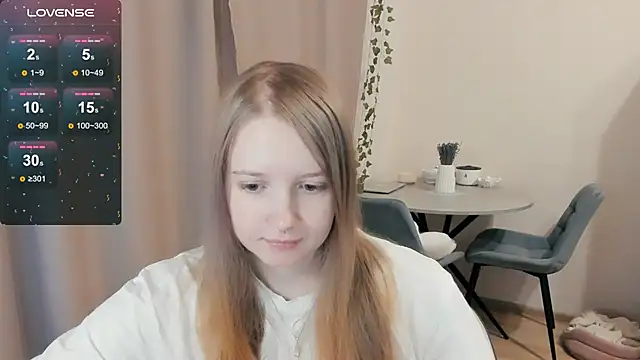 Snapshot of Alyaley chatting on 22, 10, 2025 Alyaley online show from 22, 10, 2025