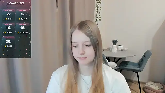 Snapshot of Alyaley chatting on 25, 10, 2025 Alyaley online show from 25, 10, 2025